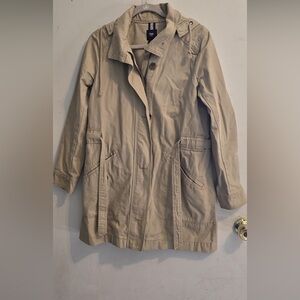 GAP Women's Classic Tan Trench Coat